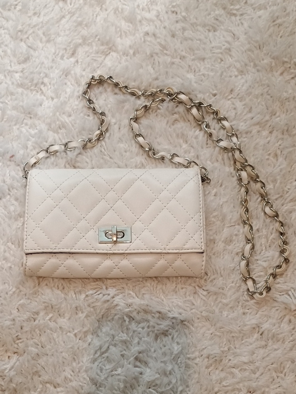 Forever 21 Quilted Chain Shoulder Bag